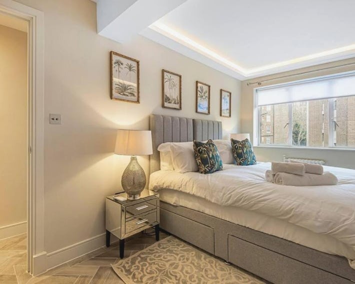 Stunning 2Bd 2Bth Knightsbridge with Private Balcony and AC