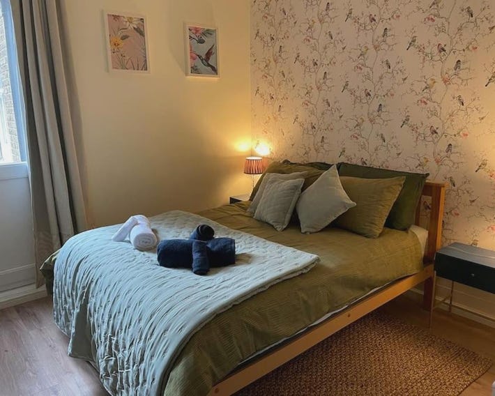 West London stunning garden flat - period features