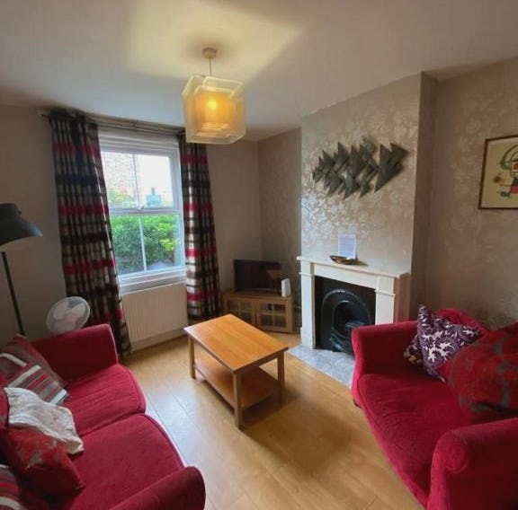 Nice 3 Bedroom House Ealing