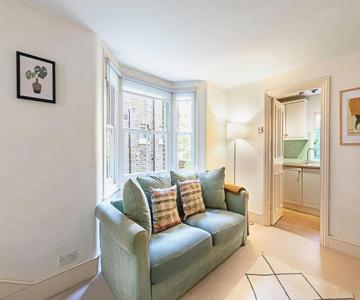 Cosy Flat In Battersea Park