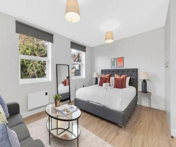 Stunning And Extremely Spacious 1bed Flat In Tooting