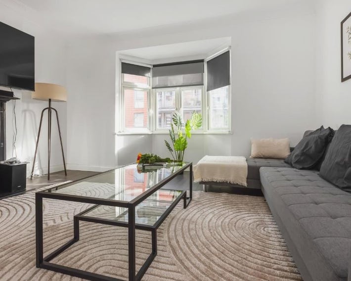 Outstanding 2 Bed Apartment in Central Camden Sleeps 6