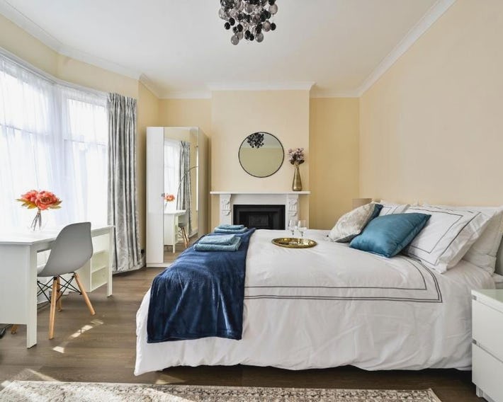 Greenwich Holiday Home
