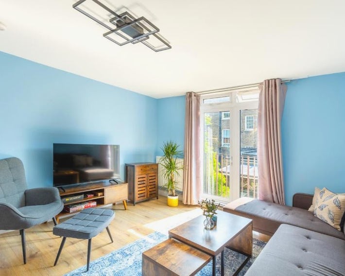 magnificent 3BR Apt with Balcony