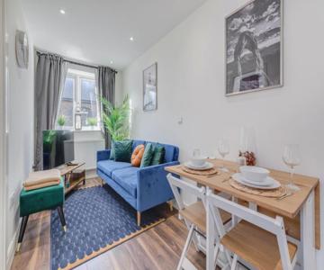 Modern 1 Bed Apartment - Nine Elms, Battersea