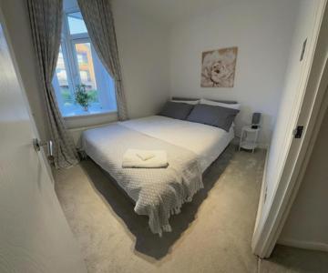 2 Bed House Near Canary Wharf