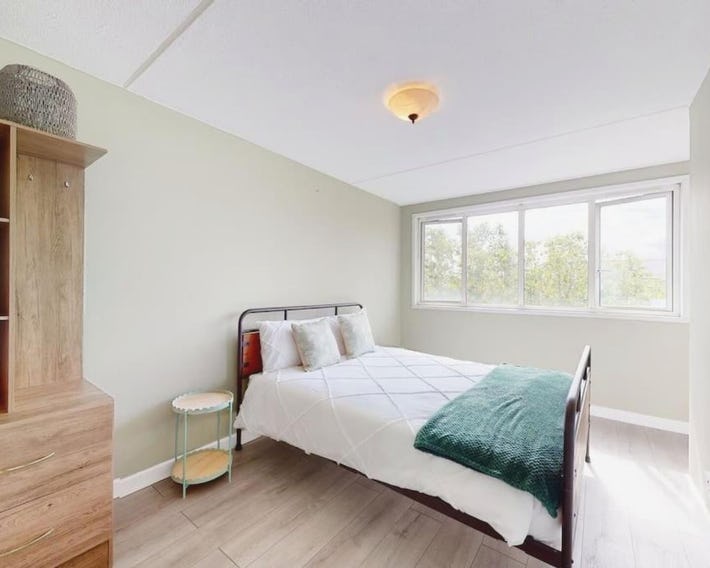 Canal view 2BD flat - Regents Park!