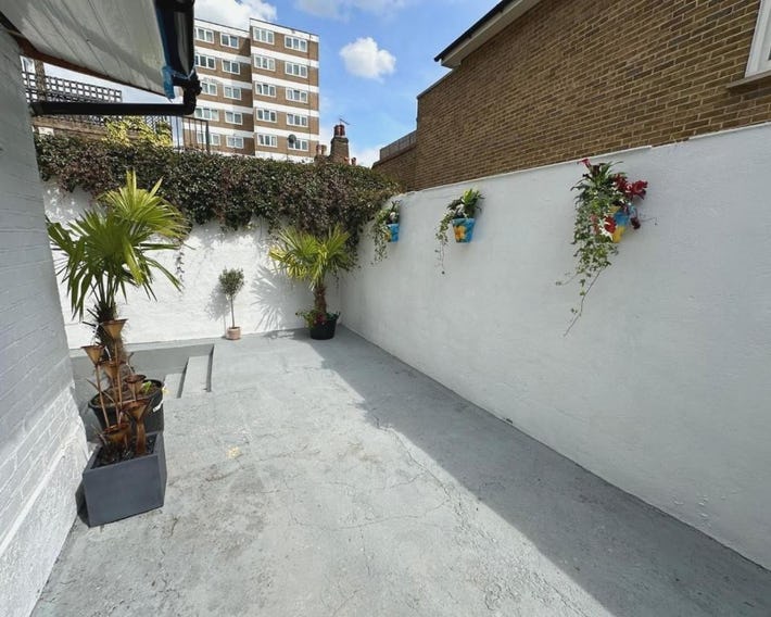 stylish Garden-level flat in Chiswick