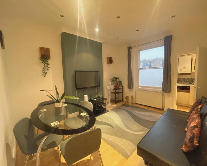 Stylish Apartments - Steps from Hyde Park & Paddington Station