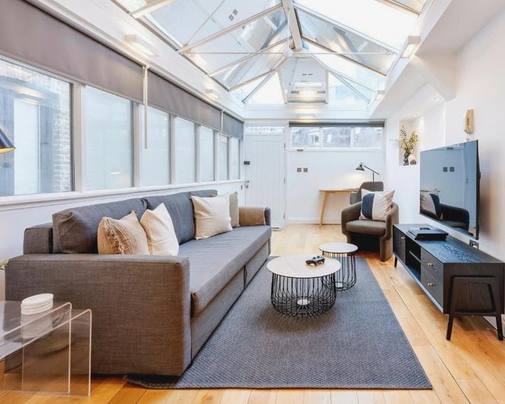 2 Bedr, 3 Beds, 2 Bath Covent Garden 3-min subway