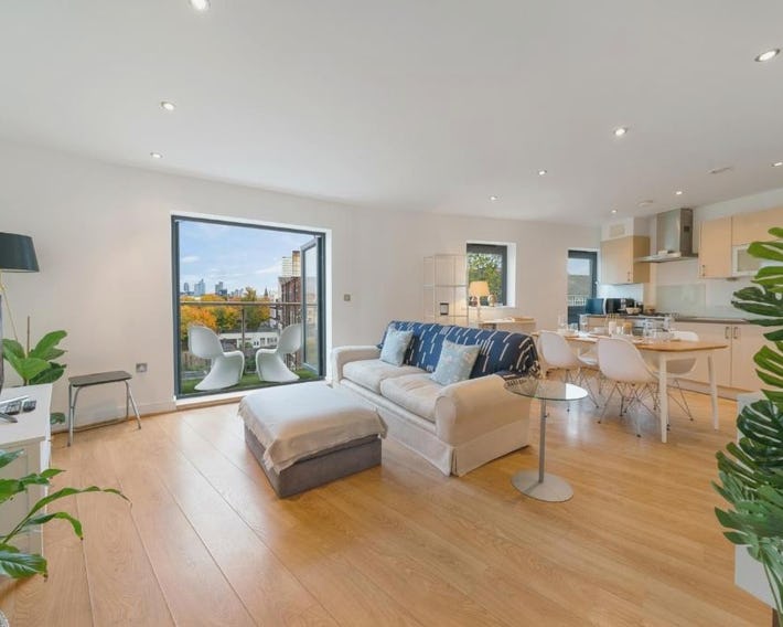 Charming Modern Flat in Battersea