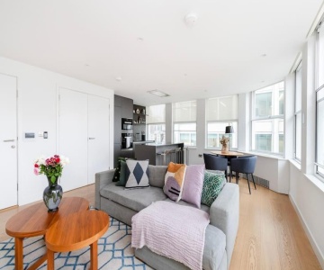 Perfect One Bed In Green Park Station