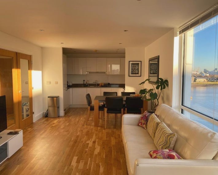 River view spacious apartment