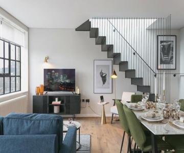 Urban Chic - Clink Street