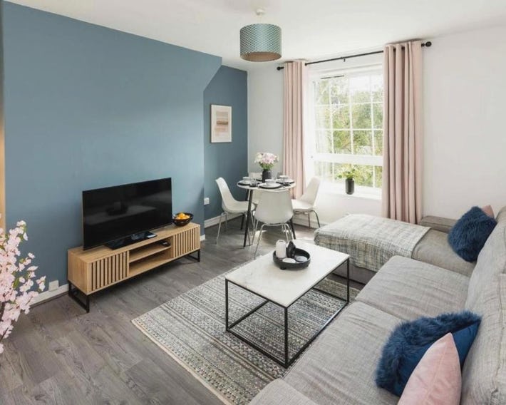 Stylish 2BR - London Bridge - Central Tourist Spot - 1-2Week Special Rates