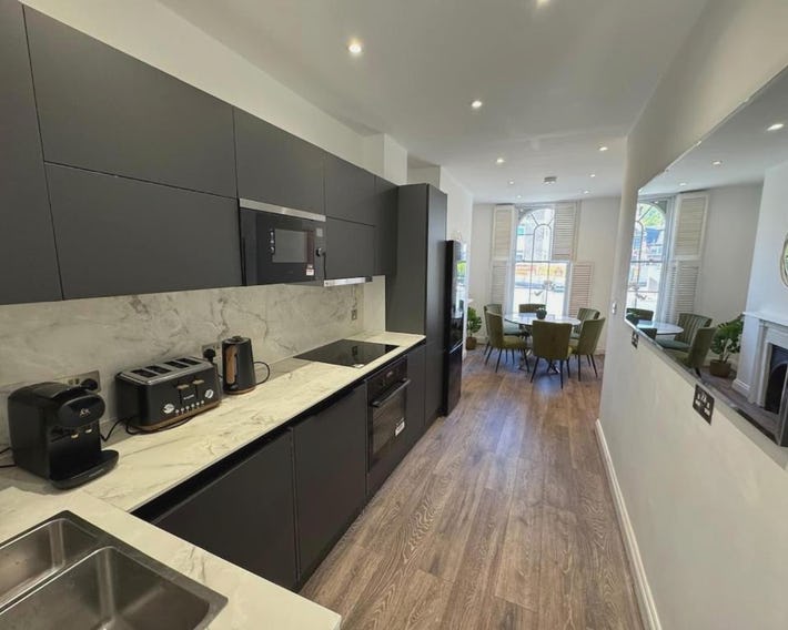 Cosy Townhouse In Central London
