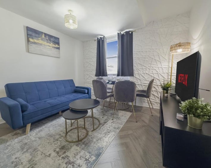Luxury Hyde Park 3 Bedroom Apartment