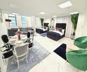 Designer Studio Flat at Tower Bridge