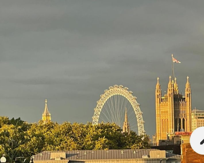 Top floor flat with magical views of London with Aircon