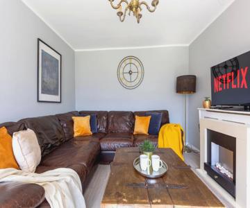 Wetherne House, Beautiful Home, Parking Garden WiFi Self Check-in