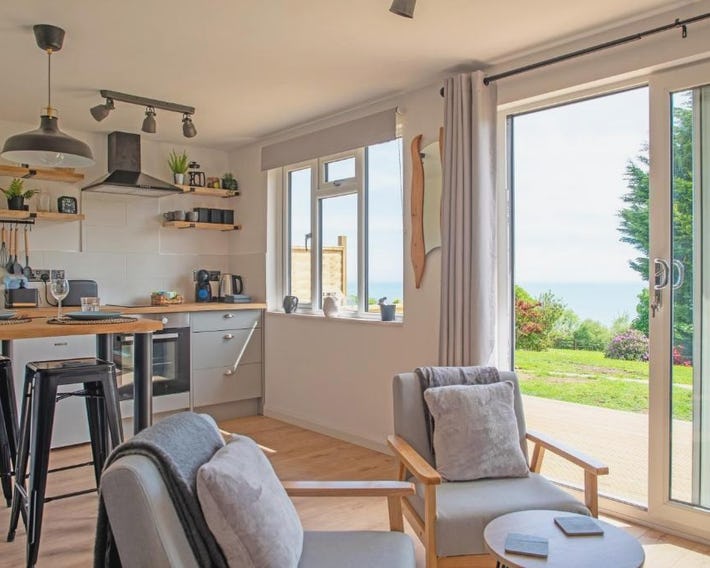 The Jolly Lodge-Sea Views-Free Parking