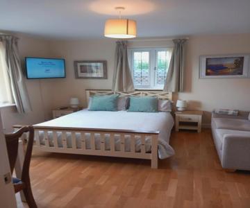 No 4 Suite