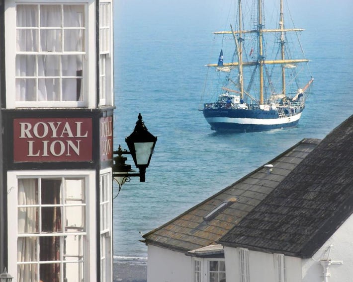 Royal Lion Hotel