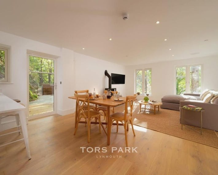 Watersmeet Edge, Terrace, 2BR and 2BA, River Views, Parking