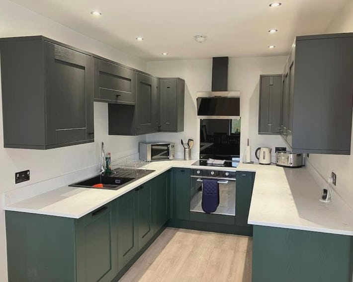 Newly renovated, modern bungalow - quiet location