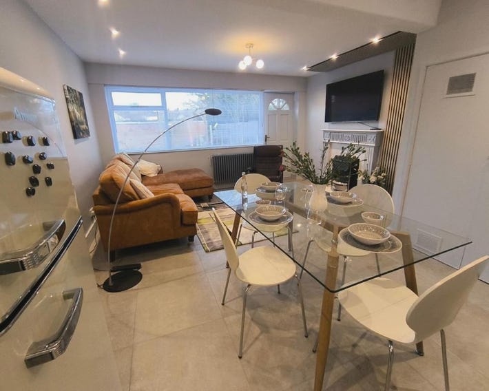 Spotless and Spacious Manchester Home