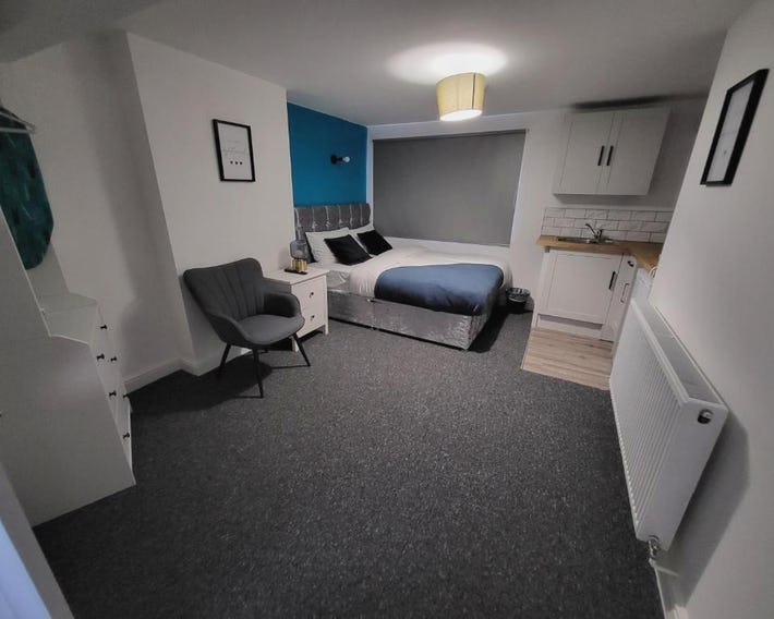 Premier Studios Nottingham - Tring Vale