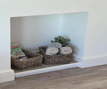 Bright 2 Bedroom Apartment With Parking