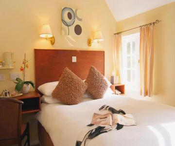 Tumbling Weir Hotel And Restaurant