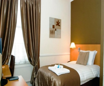 Grand St Leger Hotel