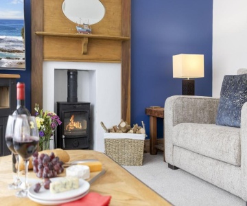 Seaway Garden, Beachside Maisonette With Parking
