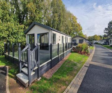 Luxury Lodge at Hoburne Devon Bay