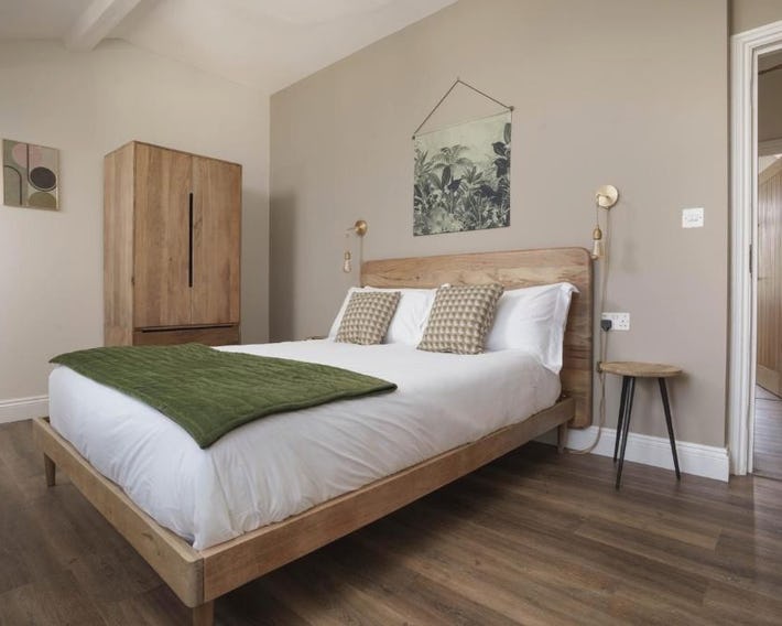 Modern Central one Bedroom Apartment in Penzance