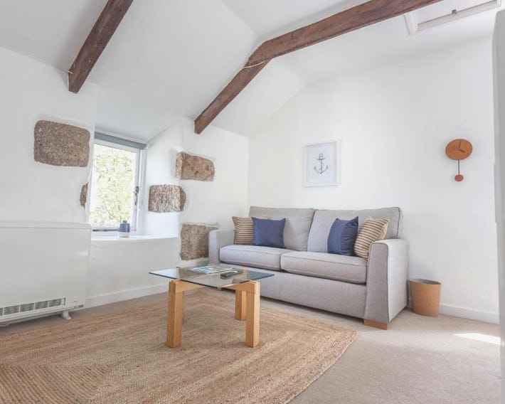 Cosy 1 bedroom Cottage - Great location & Parking