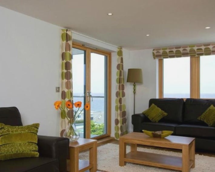 South Fistral Seaview 2-bed Apartment