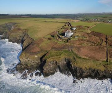 Wildly Romantic Cliff Top Apartment