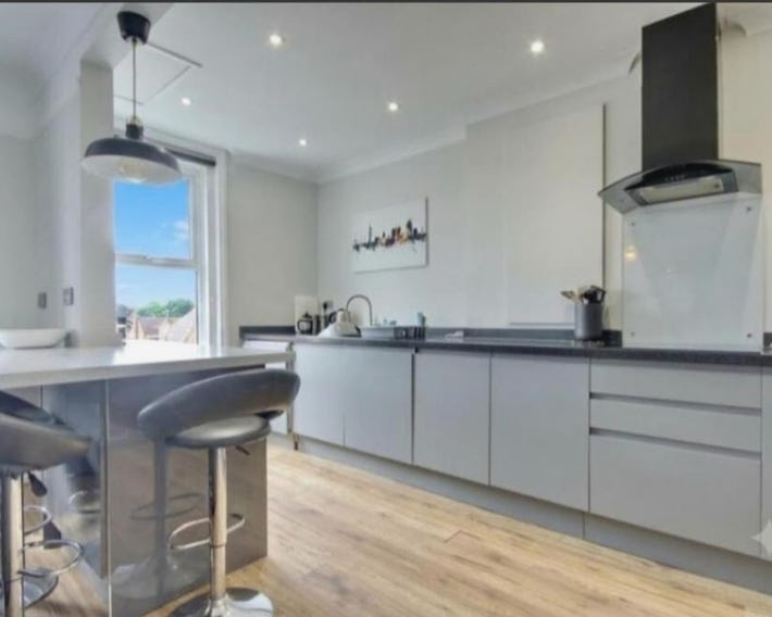 Lennox Lodge 2