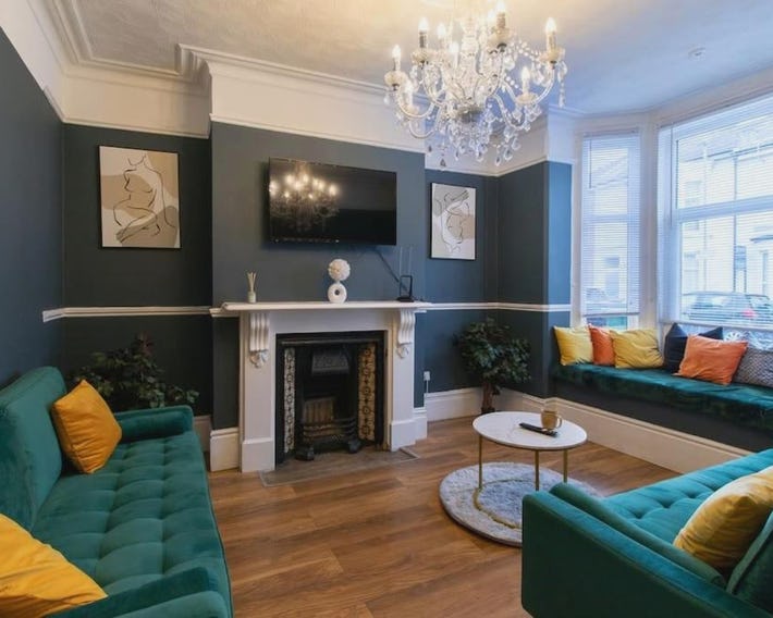 Open Mind Property - Hot Tub, 5 Bedroom & Free Parking