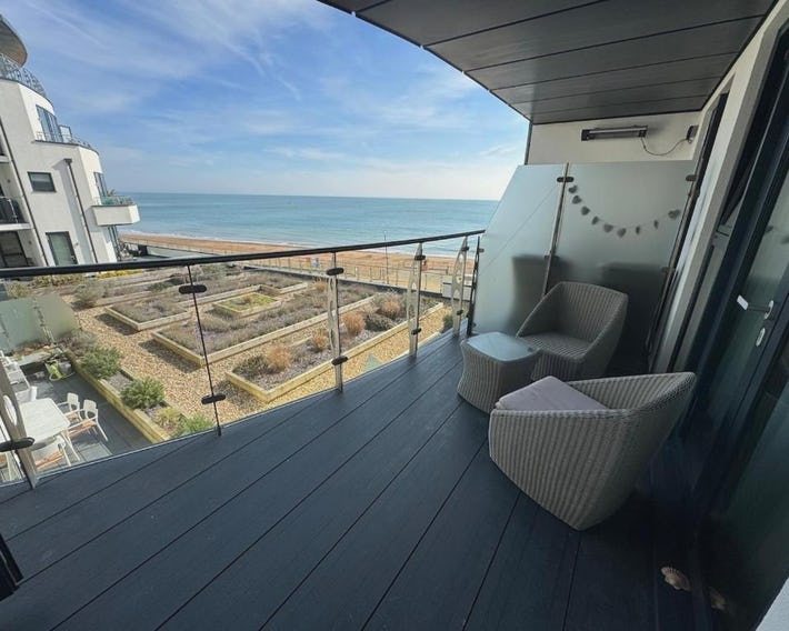 Apartment in Kent Beachfront NEW
