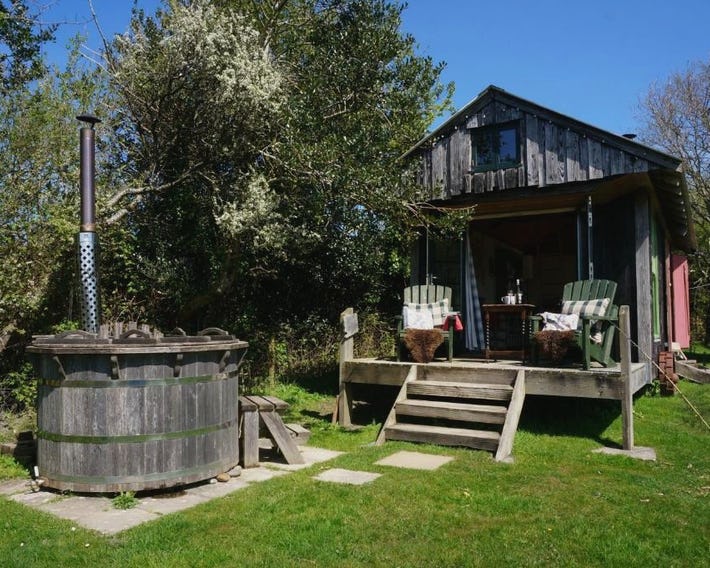 Sky View Shepherd's Huts with Woodburning Hot Tub