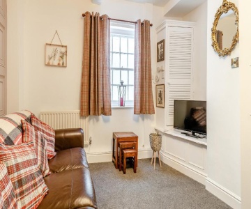 Withnail's Hideaway - Uk43429