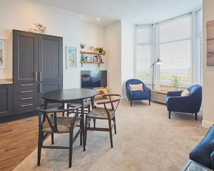 Host & Stay - Seaview Retreat