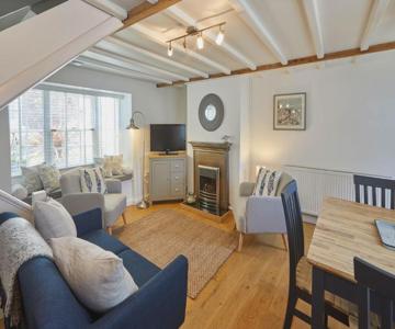 Host & Stay - Amber Cottage