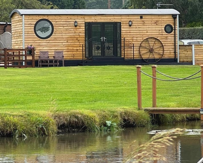 Ye Old Lambing Lodge - Spring Paddock