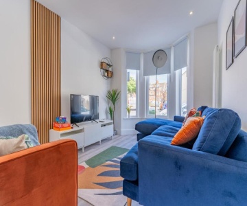 Charming 3 Br In Folkestone!