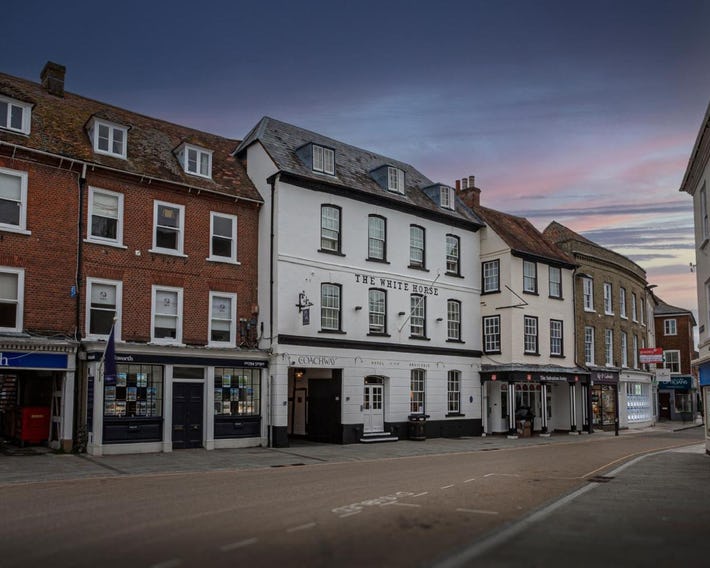 The White Horse Hotel, Romsey, Hampshire - The Coaching Inn Group
